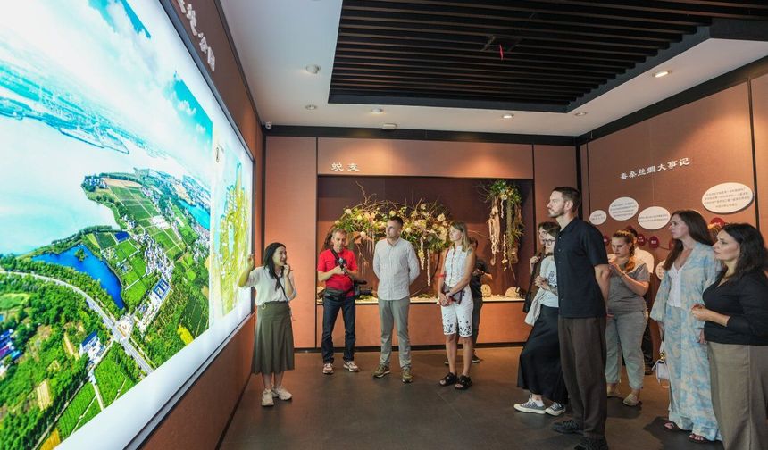 Çin'i ziyaret eden Rus medya heyeti, Jiangnan kültürünü keşfetti