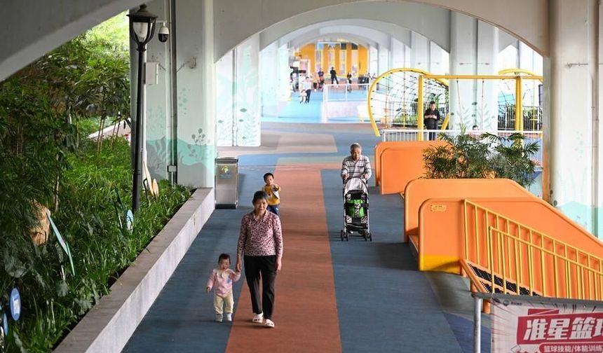 Çin'in Guangzhou kenti, köprü altındaki atıl alanları kamusal yaşam alanlarına dönüştürüyor