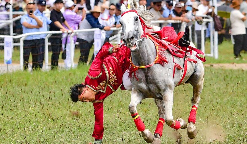 Çin'in İç Moğolistan bölgesinde Naadam Festivali kutlandı