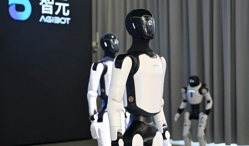 Çin'in Shanghai kentindeki yapay zeka şirketleri, insansı robotları gerçek dünyaya hazırlıyor