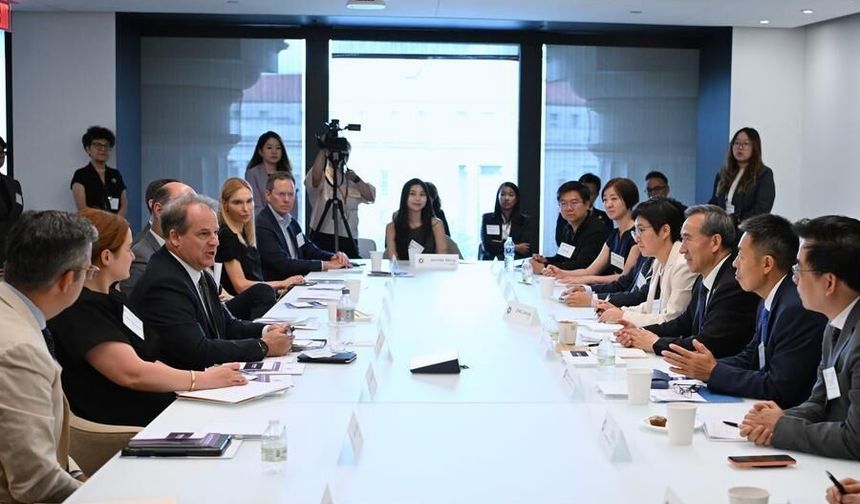 Çinli iş insanları heyeti, Washington'da ABD-Çin İş Konseyi ve üye şirketlerle görüştü