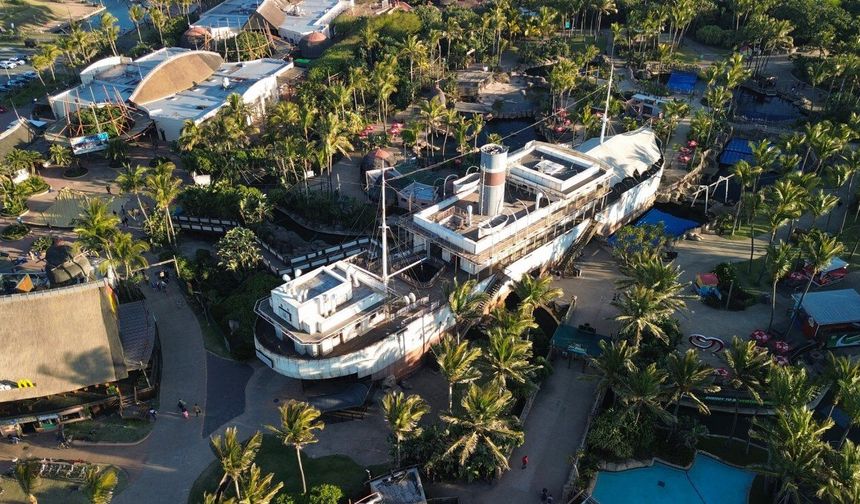 Güney Afrika'da deniz temalı eğlence parkı ziyaretçilerden yoğun ilgi görüyor
