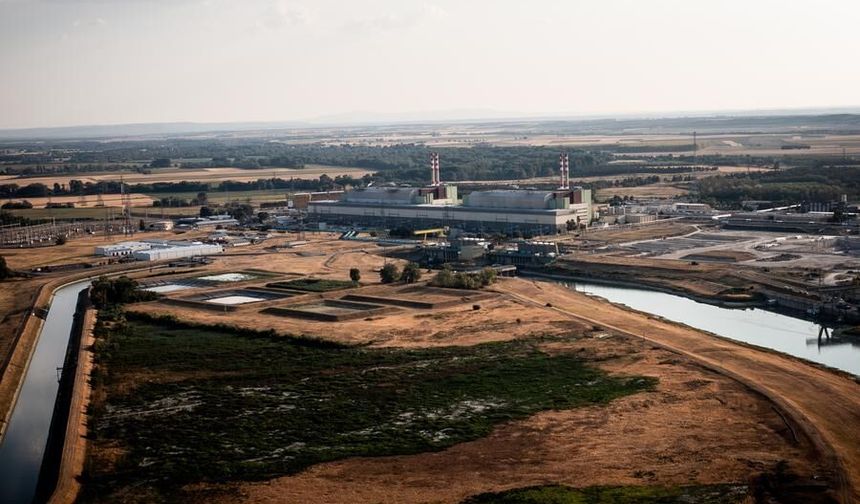 Macaristan'da kuraklık Paks Nükleer Güç Santrali'ni ilk kez tamamen kapanma riskiyle karşı karşıya bıraktı