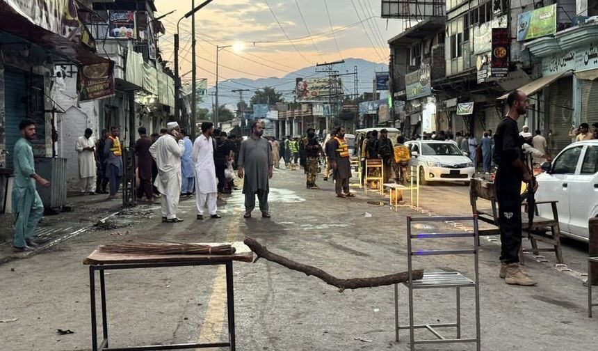 Pakistan'daki intihar saldırısında can kaybı 19'a yükseldi