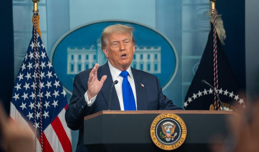 Trump: Kanada'dan otomobil ve çelik ithalatına yüzde 50 gümrük vergisi uygulayacağız