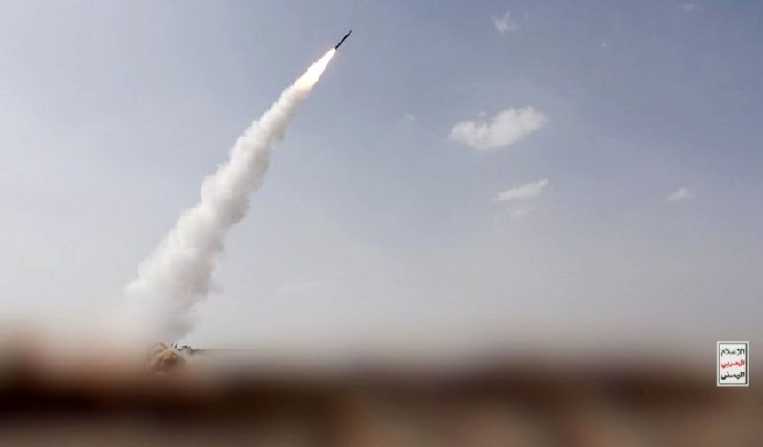 Yemen'deki Husiler, Marib vilayetine füze saldırısı düzenledi