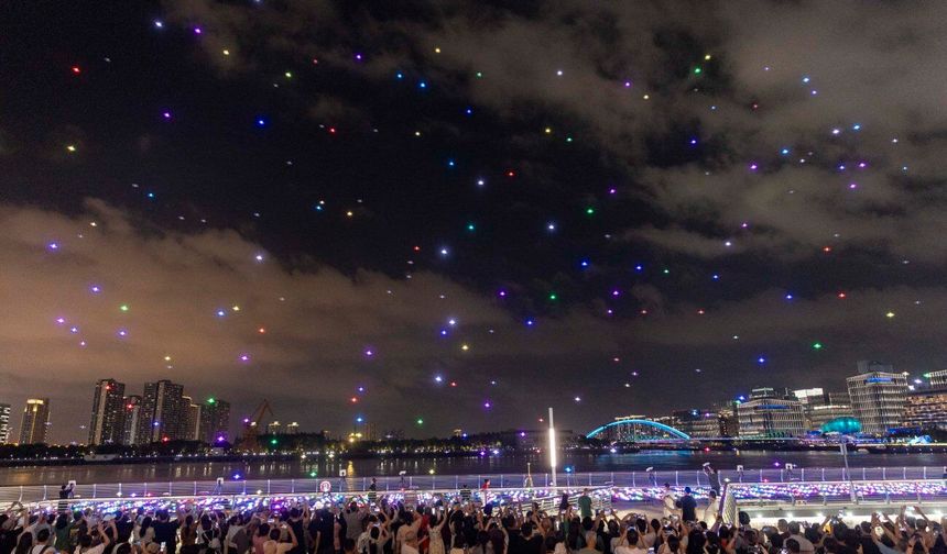 2. Shanghai Işık Festivali'nin açılış töreni renkli görüntülere sahne oldu