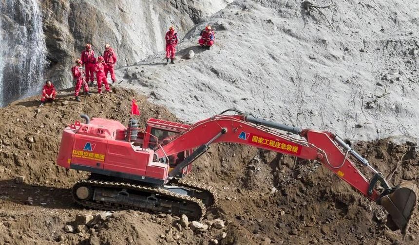Çin Meteoroloji İdaresi: Heyelan bölgesindeki çalışmalara desteğimizi artıracağız