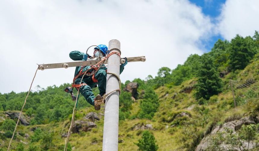 Çin'de heyelan bölgesinde elektrik tedariği yeniden sağlandı