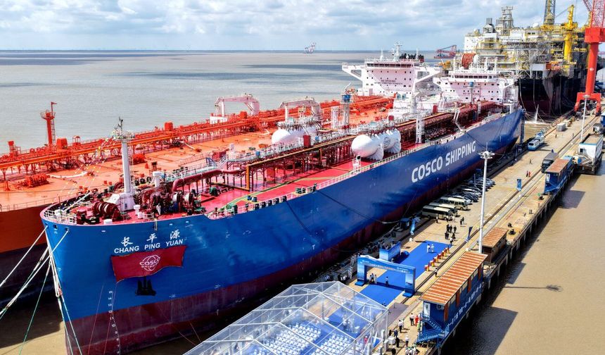 Çin'de inşa edilen dev doğalgaz tankeri teslim edildi