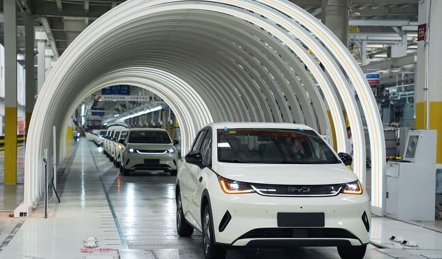 Çinli otomobil üreticisi BYD'nin Fuzhou tesisindeki tüm üretim süreçleri dijital kontrolle yürütülüyor