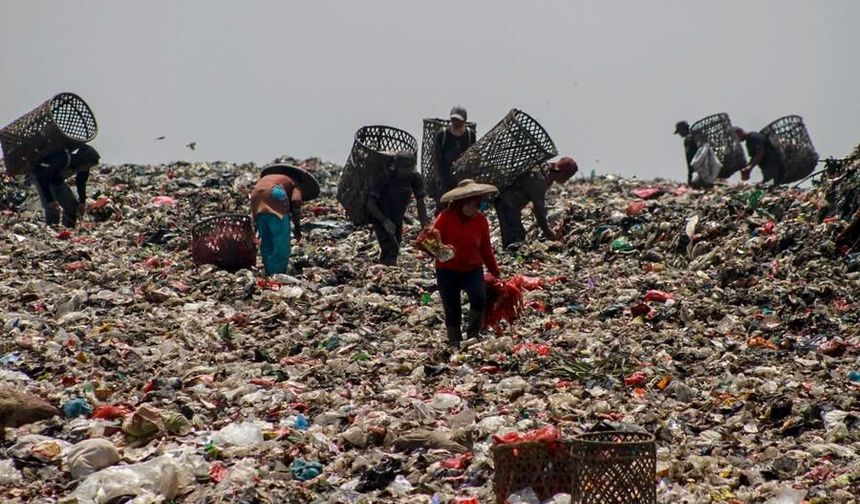 Endonezya'da Çin teknolojisiyle atıktan enerji üretecek tesisin temeli atıldı