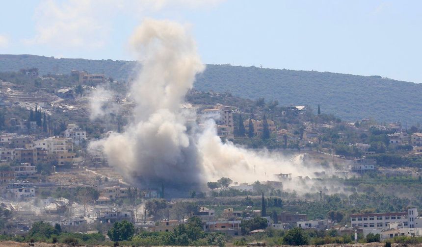 İsrail, Lübnan'ın güneyindeki kasabaları bombaladı