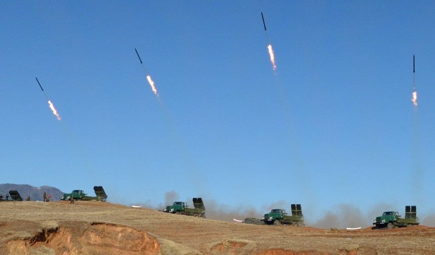 Kuzey Kore ordusu, ortak ateş gücü saldırı tatbikatı düzenledi