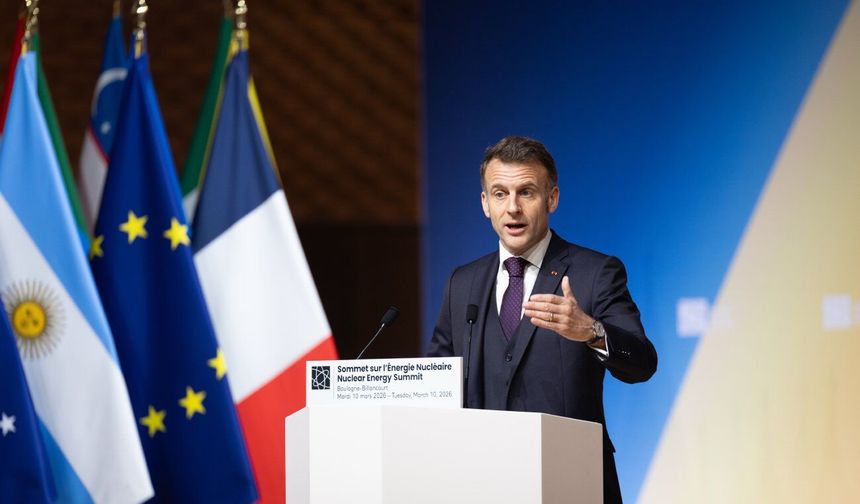 Macron: Kanada ile AB arasında daha yakın ilişkiler kurulmasını destekliyoruz
