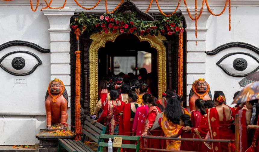 Nepal'de Teej Festivali renkli görüntülere sahne oldu