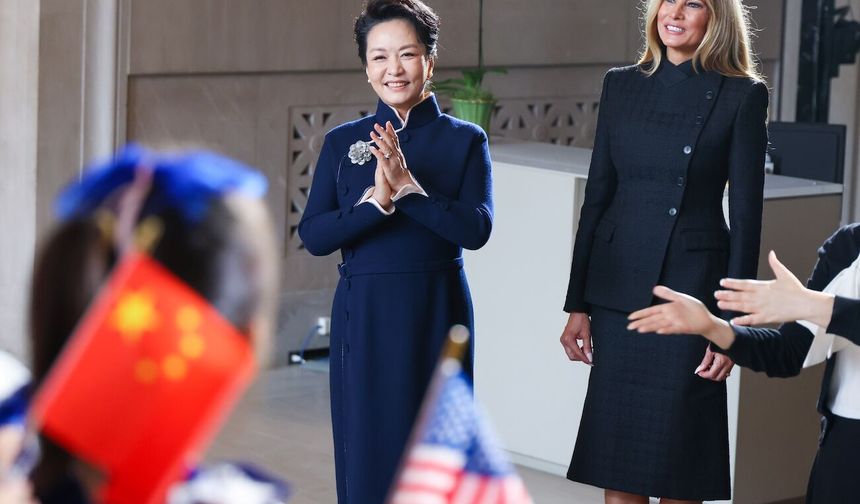 Peng Liyuan ve Melania Trump, Washington'da Ulusal Asya Sanatları Müzesi'ni ziyaret etti