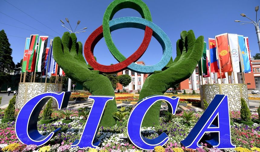 Çin Dışişleri Bakanı, 15 Ekim'de Bakü'de CICA zirvesine katılacak, 4 ülkeyi ziyaret edecek