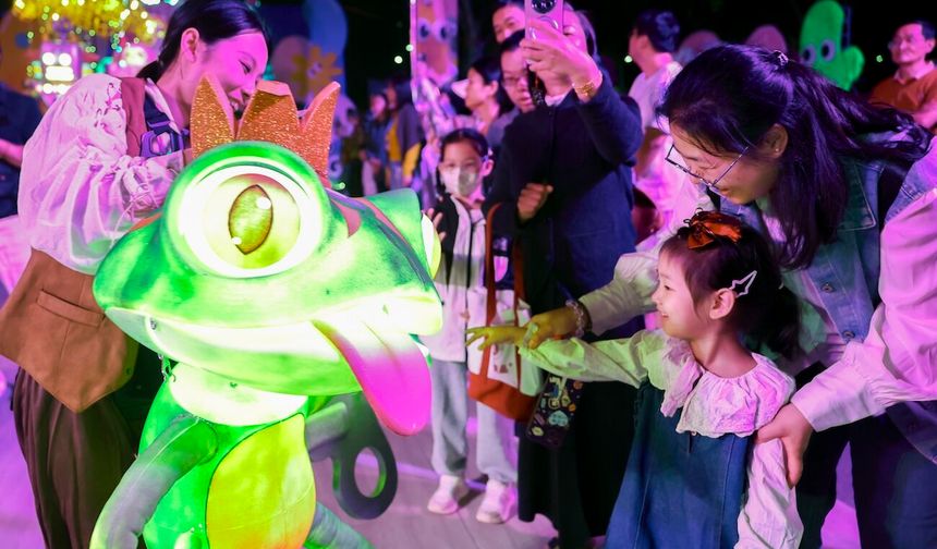 Çin'in Shanghai kentinde kukla sanatı haftası başladı