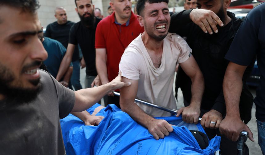 Fotoğraf: İsrail, Gazze Şeridi ve Batı Şeria'ya saldırı düzenledi: 5 ölü