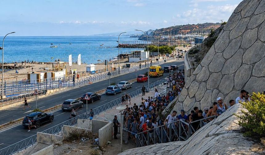 İtalya, İspanya ile hava ve deniz sınırlarındaki kontrolleri 15 gün daha uzatma kararı aldı