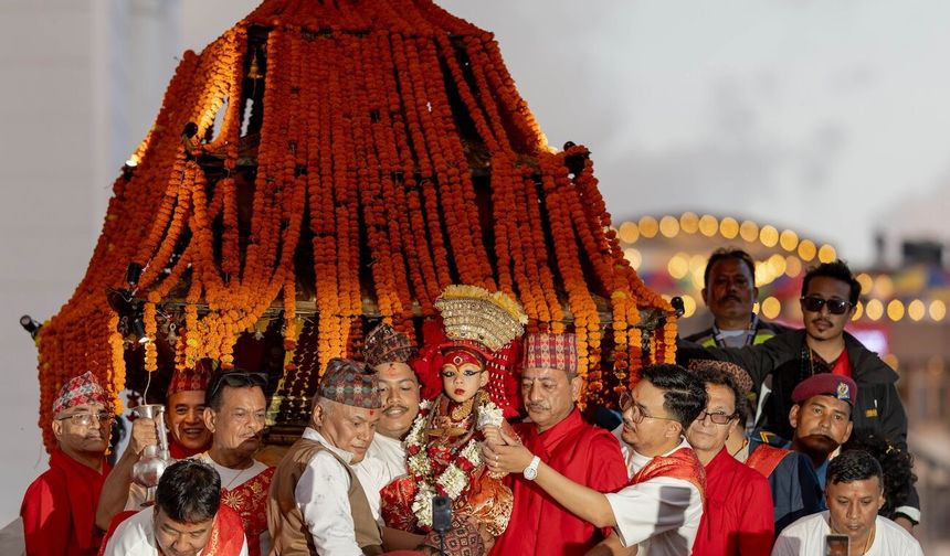 Nepal'de Indra Jatra Festivali düzenlendi