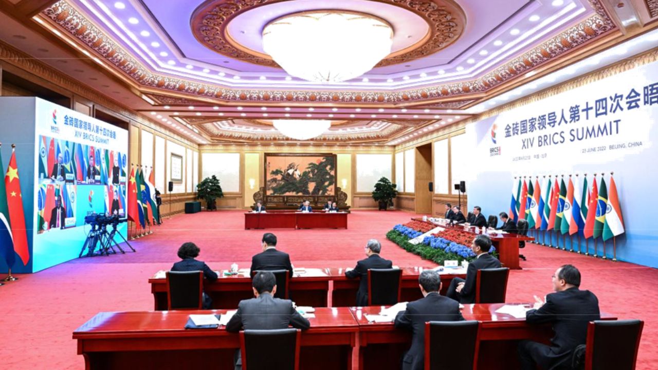 Çin Cumhurbaşkanı Xi Jinping, Çin'in başkenti Beijing'de video bağlantısı aracılığıyla düzenlenen 14. BRICS Zirvesi'ne ev sahipliği yapıyor, 23 Haziran 2022. (Fotoğraf Rao AiminXinhua)