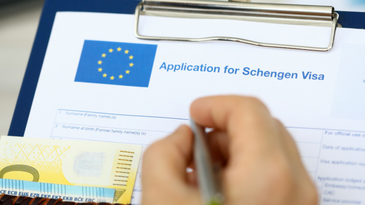 Schengen vizesi eziyeti sona mı eriyor