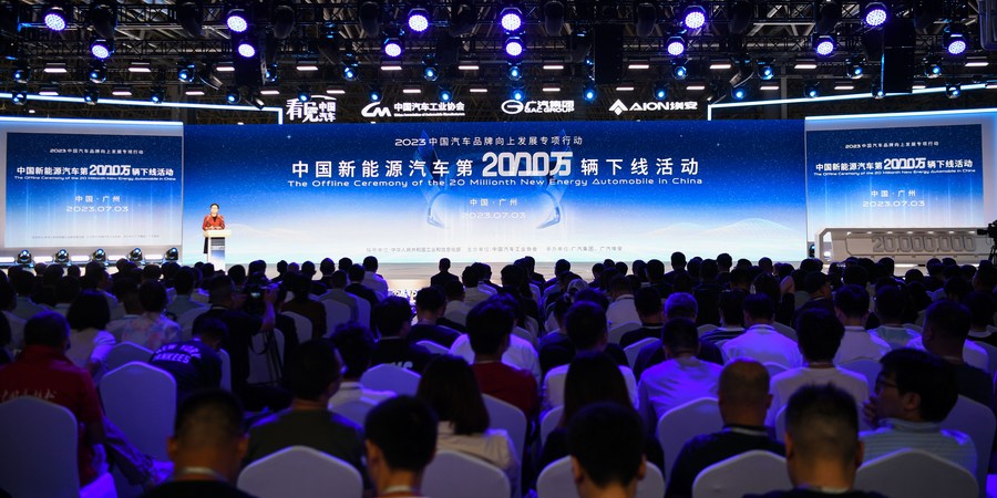 Çin 20 milyon yeni enerjili araç üreterek rekor kırdı - Lotus News
