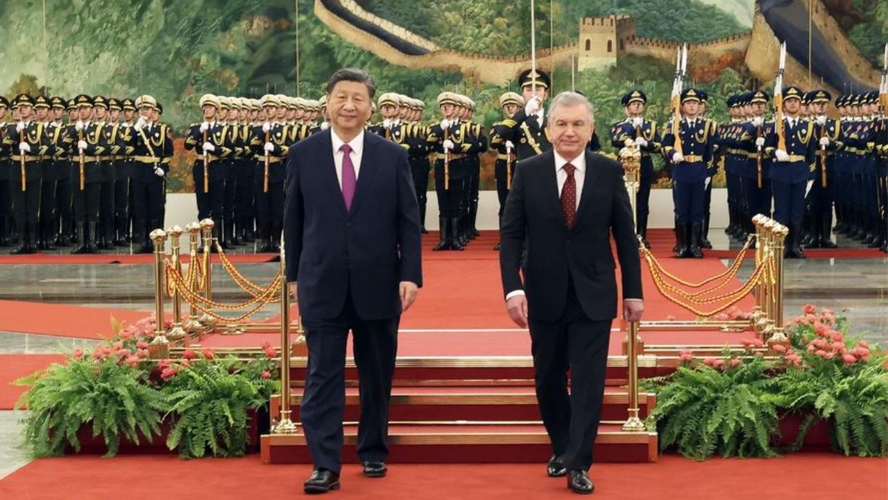 Çin Cumhurbaşkanı Xi, Özbek mevkidaşı ile görüştü2 (2)