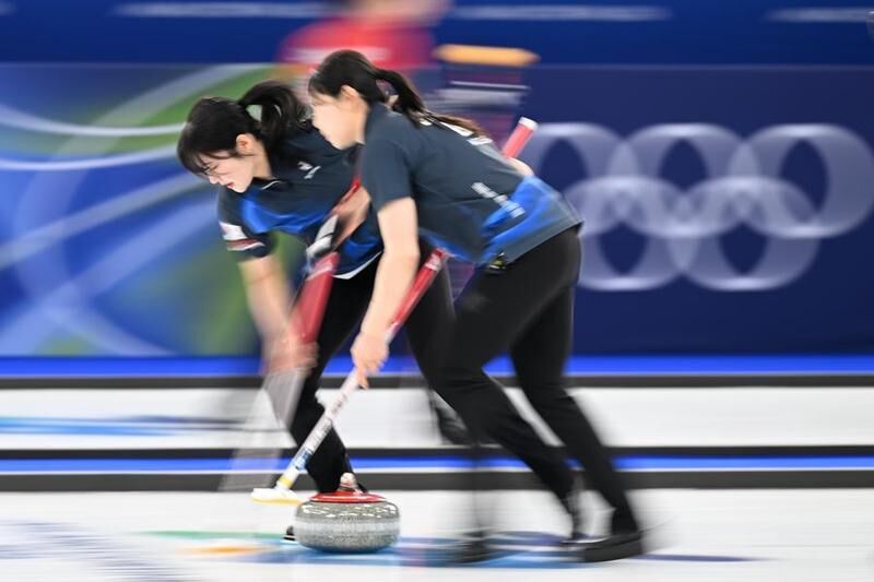 Albüm 2026 Milano Cortina Kış Olimpiyat Oyunları'nda Kadınlar Buz Hokeyi Ve Curling Karşılaşmaları Oynandı 1