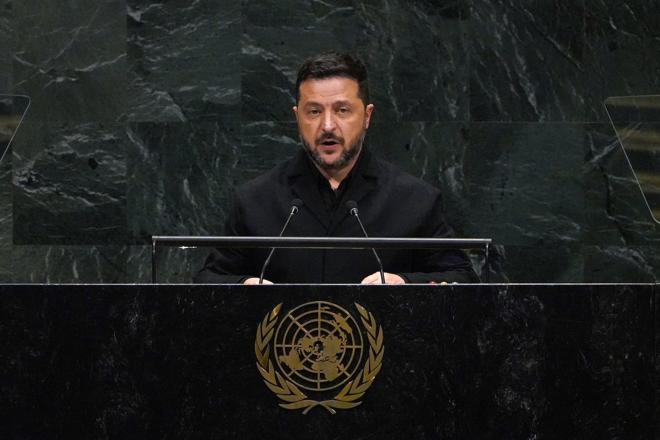 Zelenskiy: Cephe hatlarındaki çatışmaları durdurmaya hazırız ama topraklarımızdan taviz vermeyiz